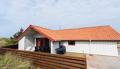 Three-Bedroom Vacation Home 