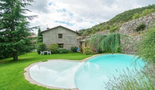 Two-Bedroom Holiday Home