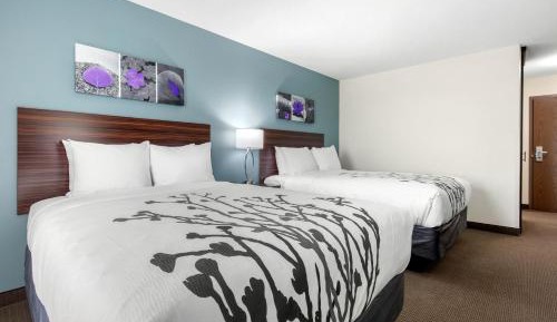 Queen Room with Two Queen Beds - Non-Smoking