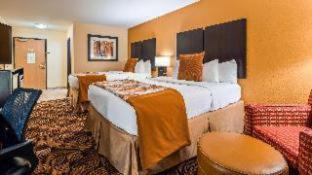 Queen Room with Two Queen Beds and Roll-In Shower - Disability/Non-Smoking
