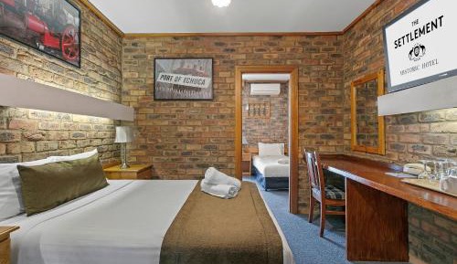 Family Room - Sleeps Five