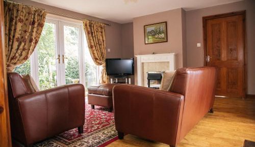 Cottage with Garden View