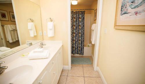 Two-Bedroom Apartment with Sea View - 2105