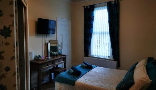 Deluxe Double Room with Shower