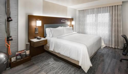 Standard King Room
