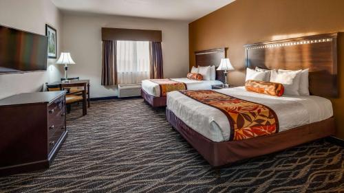 Queen Room with Two Queen Beds - Non-Smoking