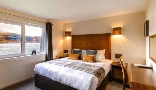 Superior Double Room with Loch View