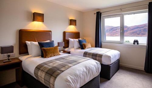 Superior Twin Room with Loch View