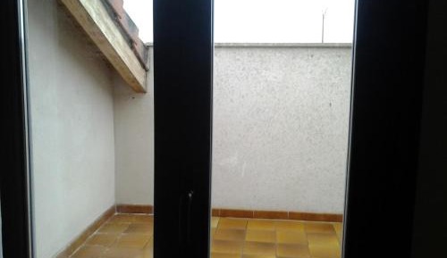 Bed in 8-Bed Mixed Dormitory Room with Shared Bathroom