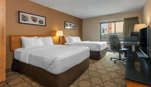Deluxe Room with Two Double Beds - Ground Floor