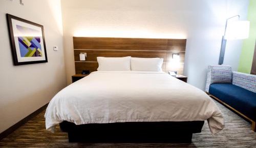 Standard King Room - Communications Accessible