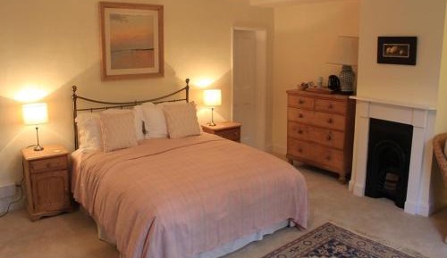 Quadruple Room with Private Bathroom