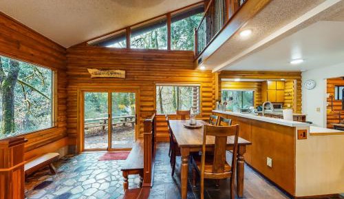 Three-Bedroom Vacation Home 