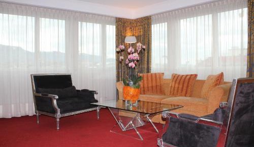 Suite with River View