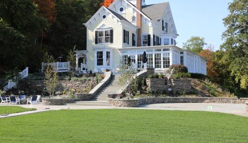 Main Inn - Lakeview Queen