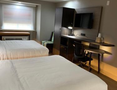Standard Queen Room with Two Queen Beds - Non-Smoking