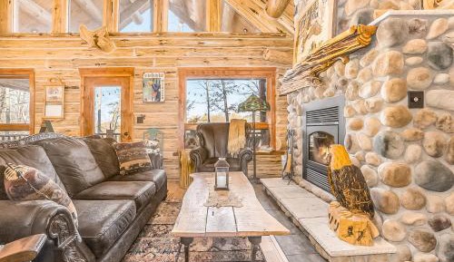 Three-Bedroom Vacation Home 
