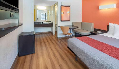 Double Room - Disability Access - Roll In Shower