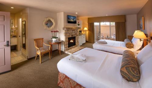 Two Queen Beds with Fireplace