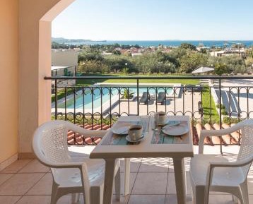 Triple Room with Sea View
