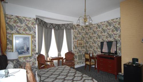 Deluxe King Room - Disability Access