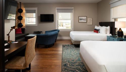 Standard Queen Room with Two Queen Beds and City View