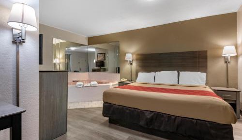 Superior King Room - Non-Smoking