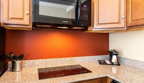 Efficiency Queen Suite with Kitchenette