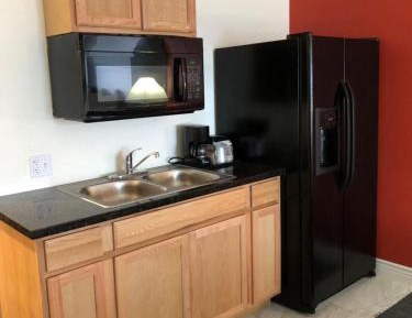 Deluxe King Suite