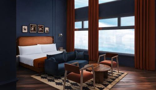 Deluxe Suite | King + full bunk