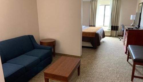 King Suite - Accessible/Non-Smoking