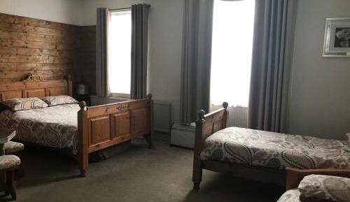 Family Room (4 Adults)