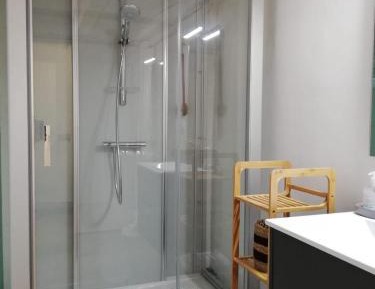 Deluxe Double Room with Shower