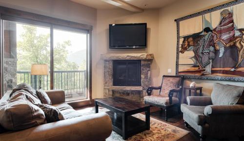 Three-Bedroom Vacation Home 