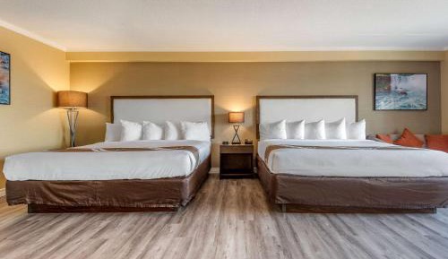 Executive King Suite with Two King Beds - Non-Smoking