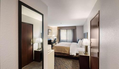 King Room - Accessible/Non-Smoking
