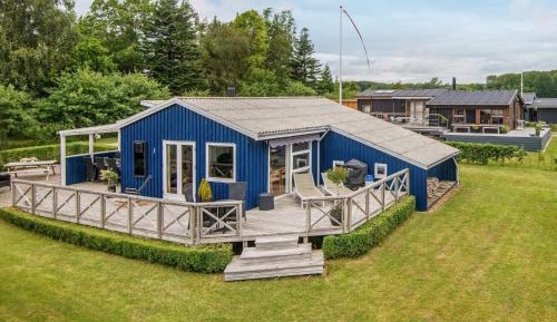 Three-Bedroom Vacation Home 