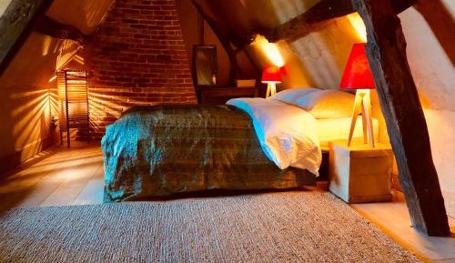 Double Room with Shared Bathroom