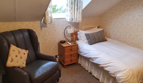 Single Room with Private External Bathroom