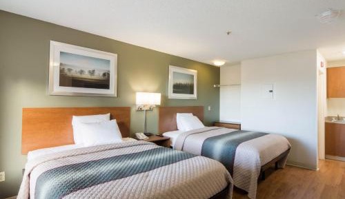 Studio Room with Two Queen Beds Non-Smoking      