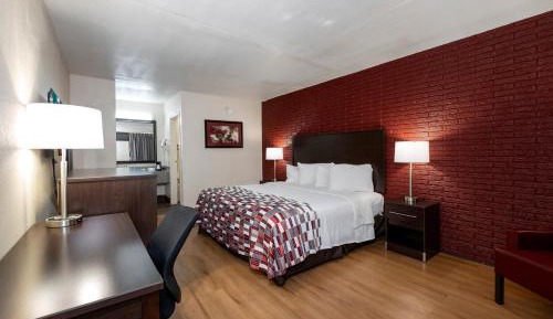 Deluxe King Room - Non Smoking