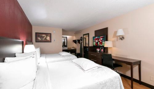 Deluxe Queen Room with Two Queen Beds Smoke Free
