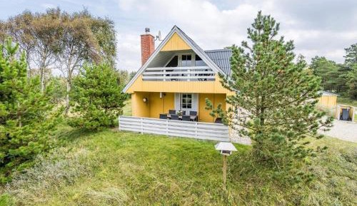 Three-Bedroom Holiday Home 