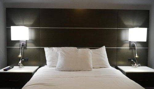 Standard Double Room with Shared Bathroom