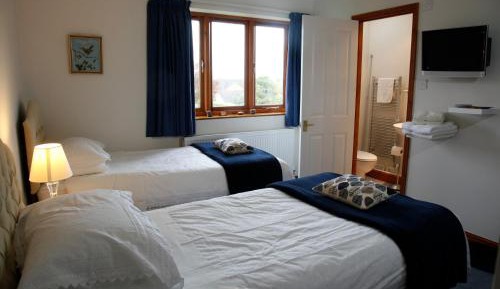 Twin Room with Shower