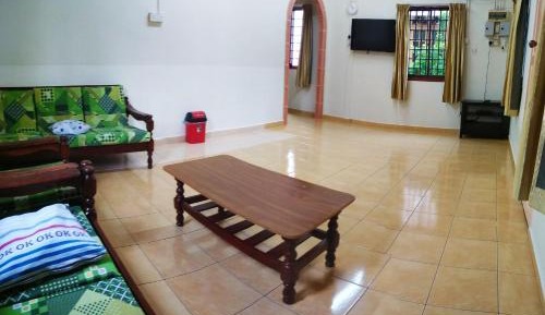 Bungalow with Garden View