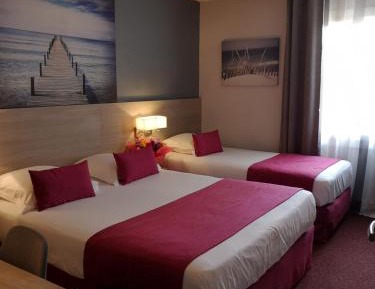 Triple Room (1 Double Bed + 1 Single Bed)