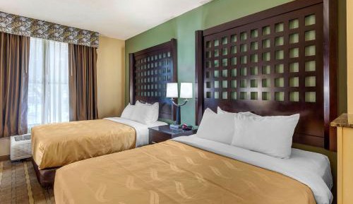 Queen Suite with Two Queen Beds - Non-Smoking