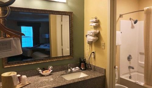 King Room - Non-Smoking