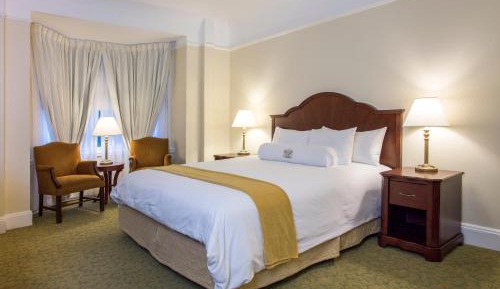  Studio Suite With Wet Bar